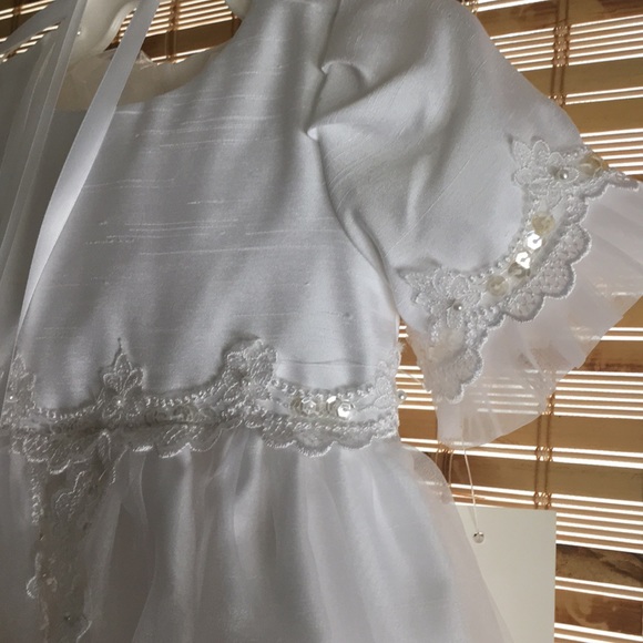 Elegant Baptism/Christening Gown w/ Bonnet - Picture 5 of 5